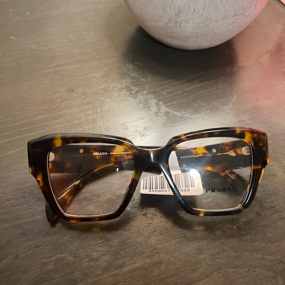prada eyeglasses 🔥 - Picture 6 of 9